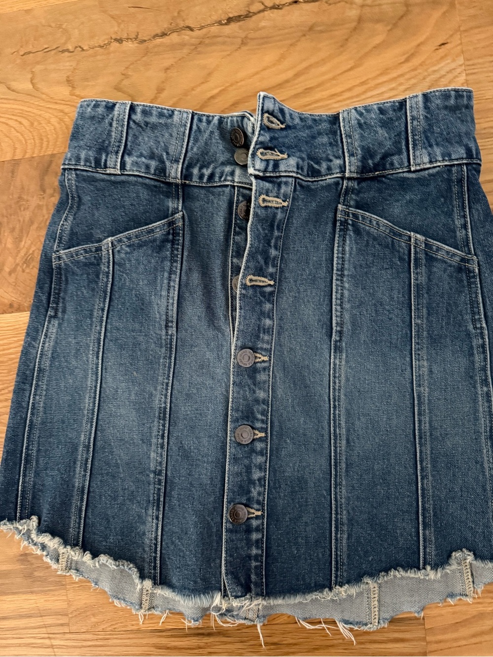 Veronica Beard 29 Denim Button-Front Mini Skirt